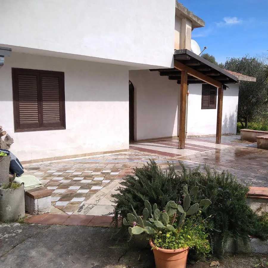 Villa casale guidaloca Castellammare del Golfo